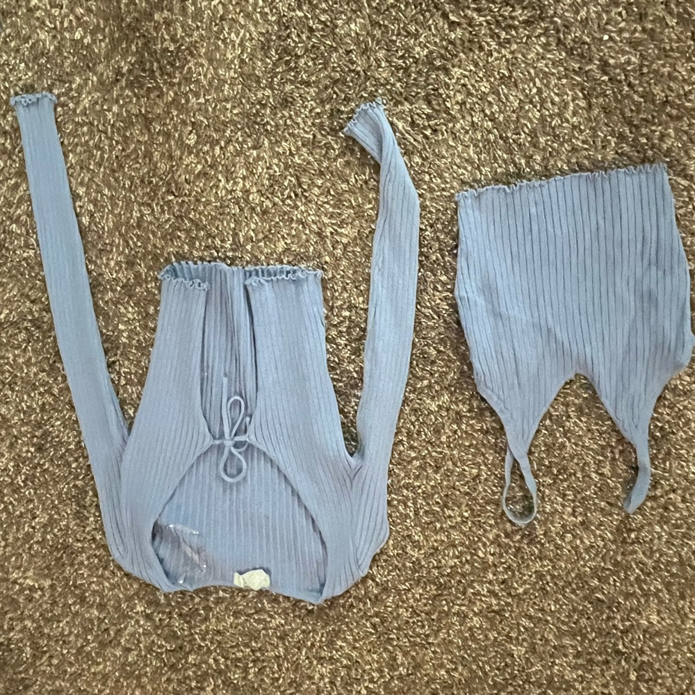 brand: hollister, size: S, color: blue